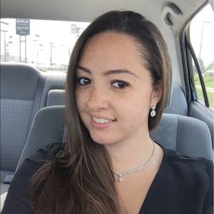 Meet your Posher, Angela