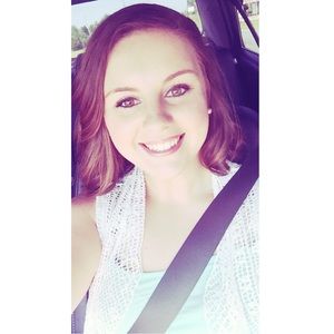 Meet your Posher, Katelyn