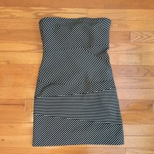 Multi stripped strapless bodycon