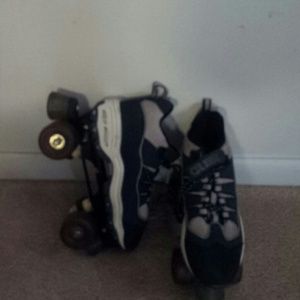 In door roller skates for a boy or girl,never worn