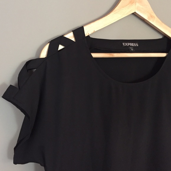Open Shoulder Panel Top from Express - Picture 2 of 2
