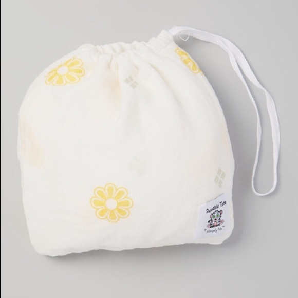 🏷Large Swaddle blanket turns into a bag