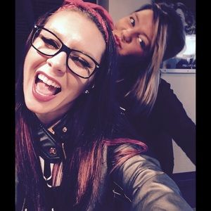 Meet your Posher, Alexis