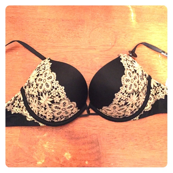 Victoria Secret bombshell black bra