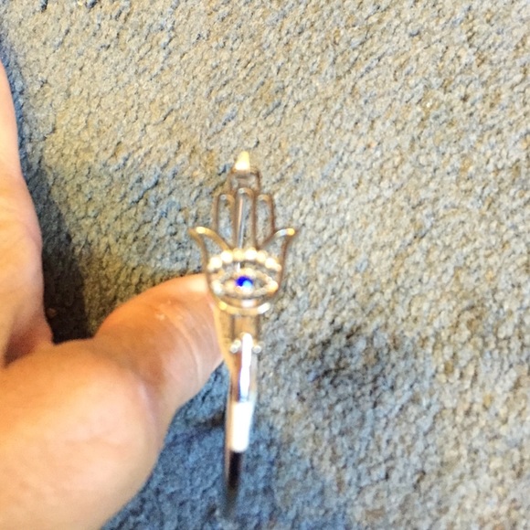 NWT Hamsa bracelet silver toned w evil eye - Picture 3 of 3