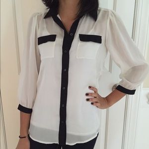 Classy b&w blouse
