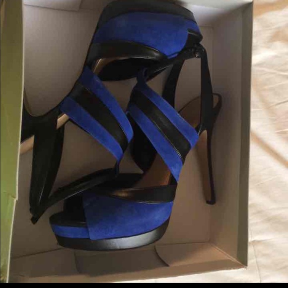 Jessica Simpson Kidsuede Pumps