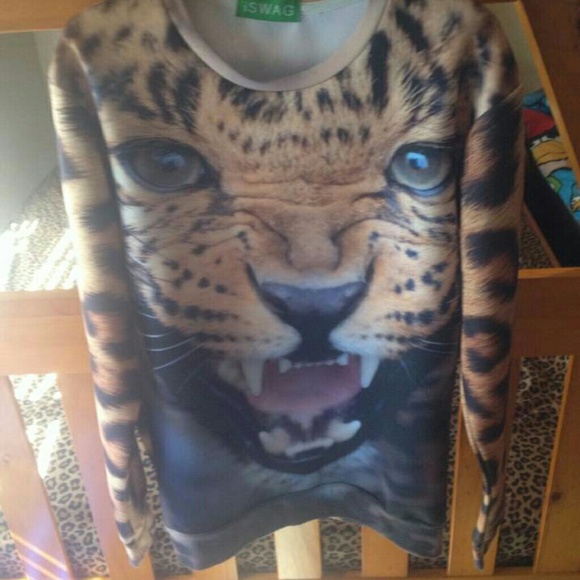 Tiger sweatshirt