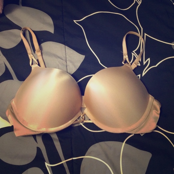Vs bombshell push up bra size 36B