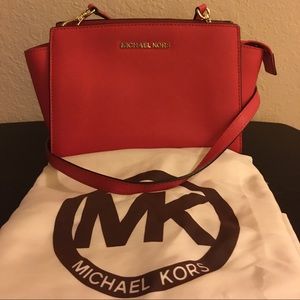 🎉SALE🎉Michael Kors Medium Selma crossbody
