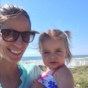 Meet your Posher, Casey