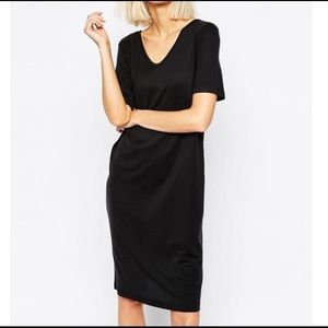 Vero Moda T-shirt Dress with V Neck in black