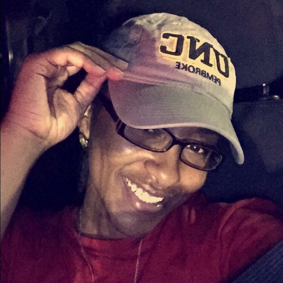 Meet your Posher, Uniqua