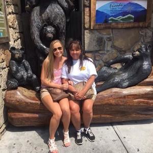 Meet your Posher, Sandy