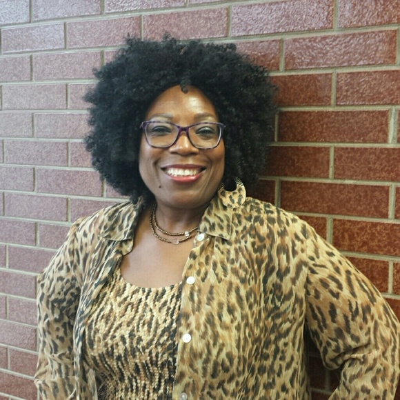 Meet your Posher, Carolyn - Picture 1 of 1