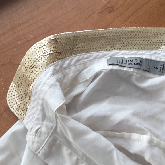 The Limited essentials button down - Picture 2 of 3