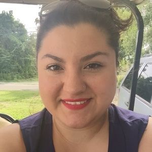 Meet your Posher, Vanessa