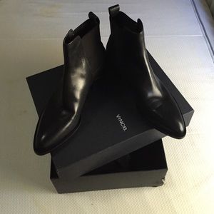BRAND NEW never been worn BLACK VINCE BOOTS