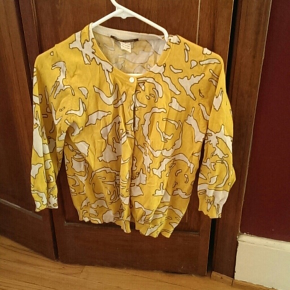 Medium yellow cardigan
