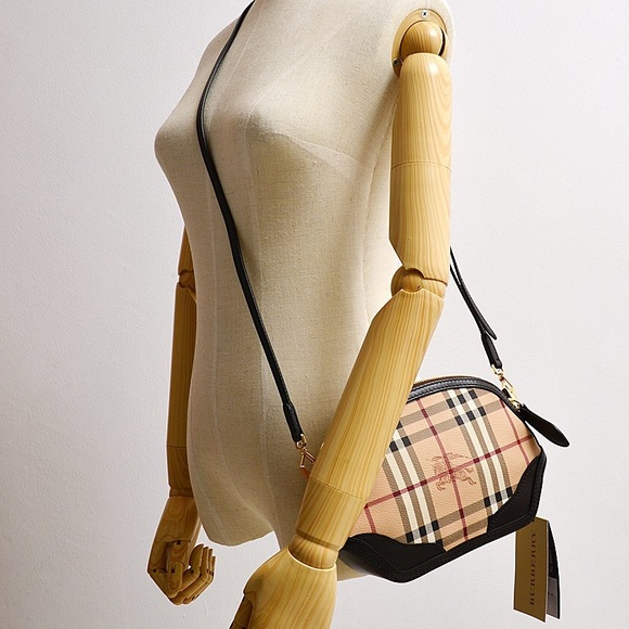 Burberry crossbody- SOLD - Picture 3 of 4