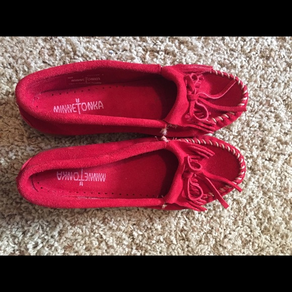 Red flat shoes