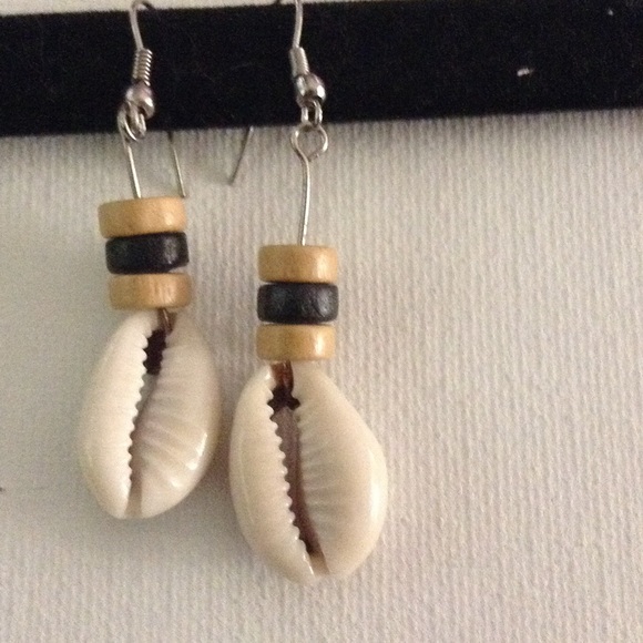 Handmade Shell earrings! - Picture 2 of 2