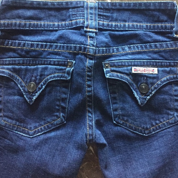 Styling Hudson Jeans💙 - Picture 4 of 4