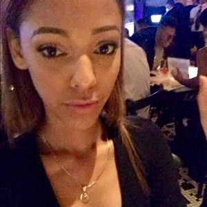 Meet your Posher, Lorena