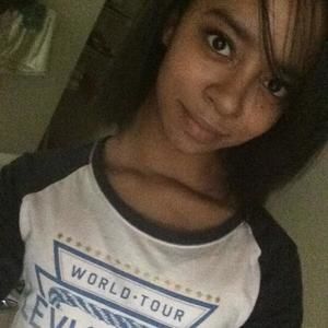 Meet your Posher, Sheyeane