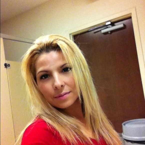 Meet your Posher, Alderete