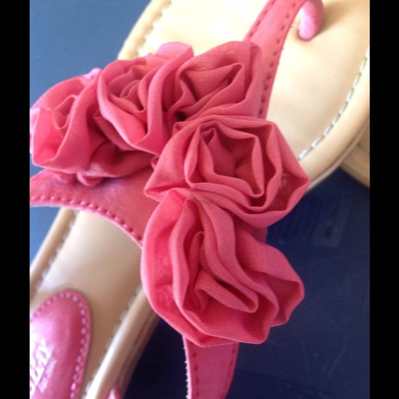 Sandals - Picture 3 of 3