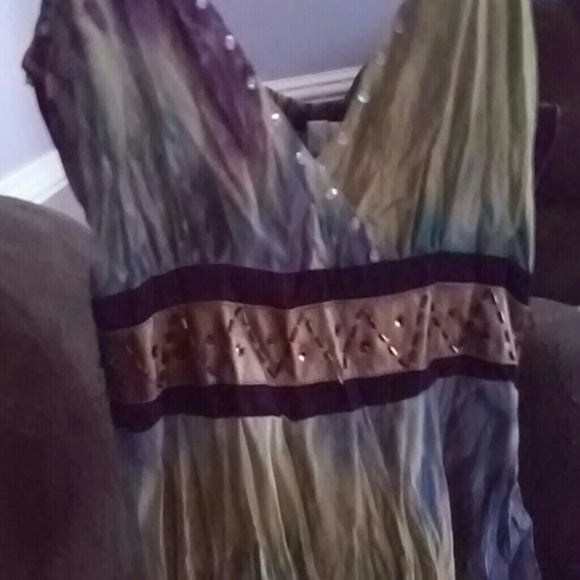 Top - Picture 2 of 2