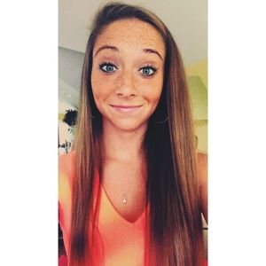 Meet your Posher, Whitney