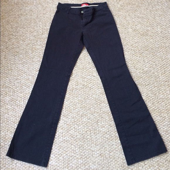 Dickies size 7 navy bootleg pants.