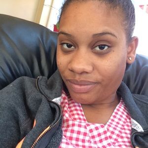 Meet your Posher, Ebony