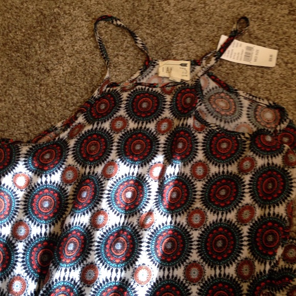 Bohemian Tank - Picture 3 of 3