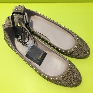 Zara woman studded shoe sz 40