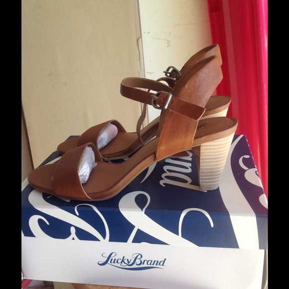 Heels - Picture 3 of 3