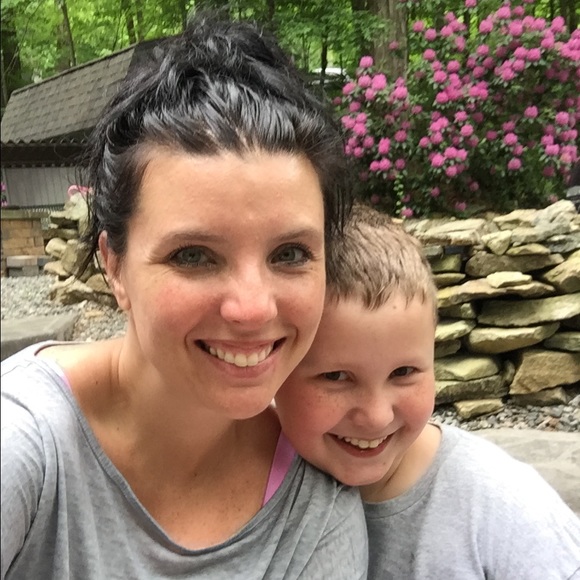 Meet your Posher, Jennifer - Picture 6 of 8