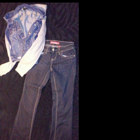 Jeans - Picture 1 of 2