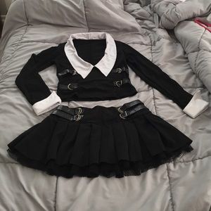 Adam's family - Wednesday costume