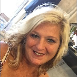 Meet your Posher, Becky