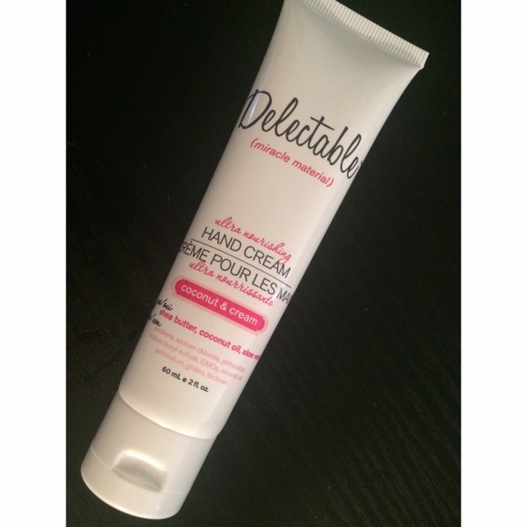 ♻️SWAPPED♻️ Delectable coconut & cream Hand Cream - Picture 1 of 2