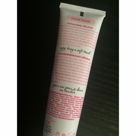 ♻️SWAPPED♻️ Delectable coconut & cream Hand Cream - Picture 2 of 2