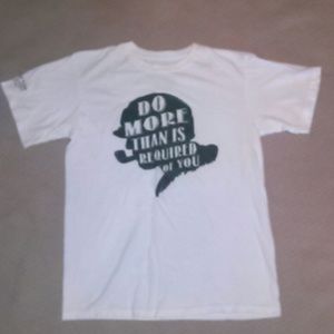 Mens Graphic Tee size M