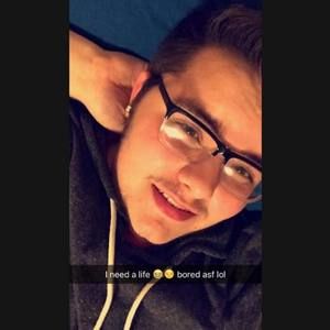 Meet your Posher, Dustin