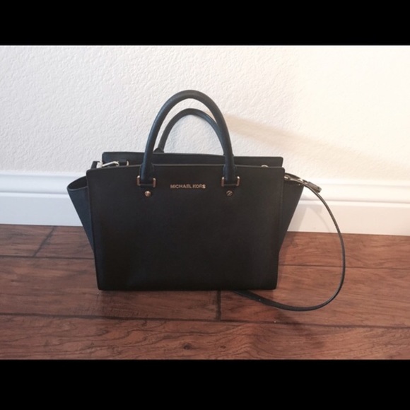 Michael Kors Saffiano LARGE! - Picture 4 of 4
