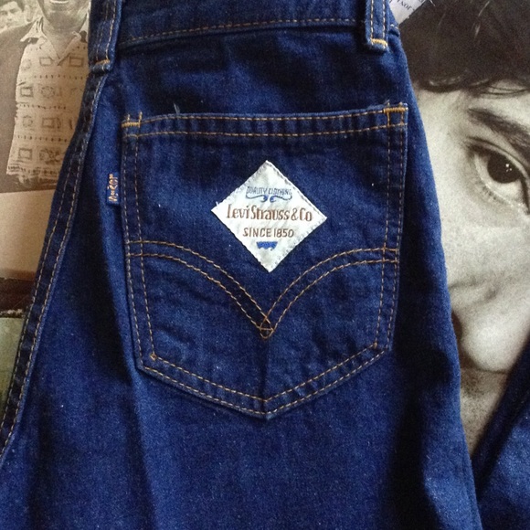 Vintage Levi's high-waisted Bells - Picture 3 of 4