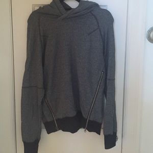 Lululemon pullover size 4.