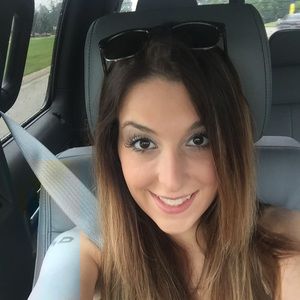 Meet your Posher, Melissa